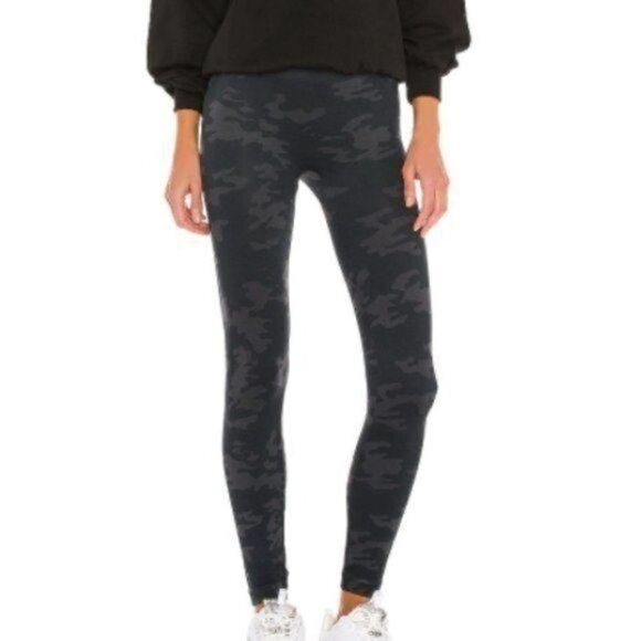 Spanx Look At Me Now Leggings in Camo - Picture 1 of 4